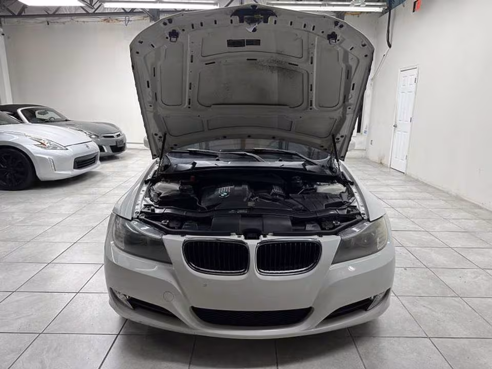BMW 3 Series 2011