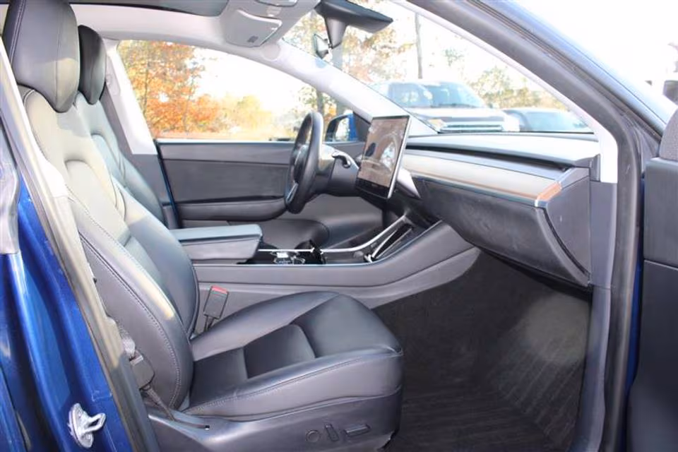 Tesla Model Y 2020