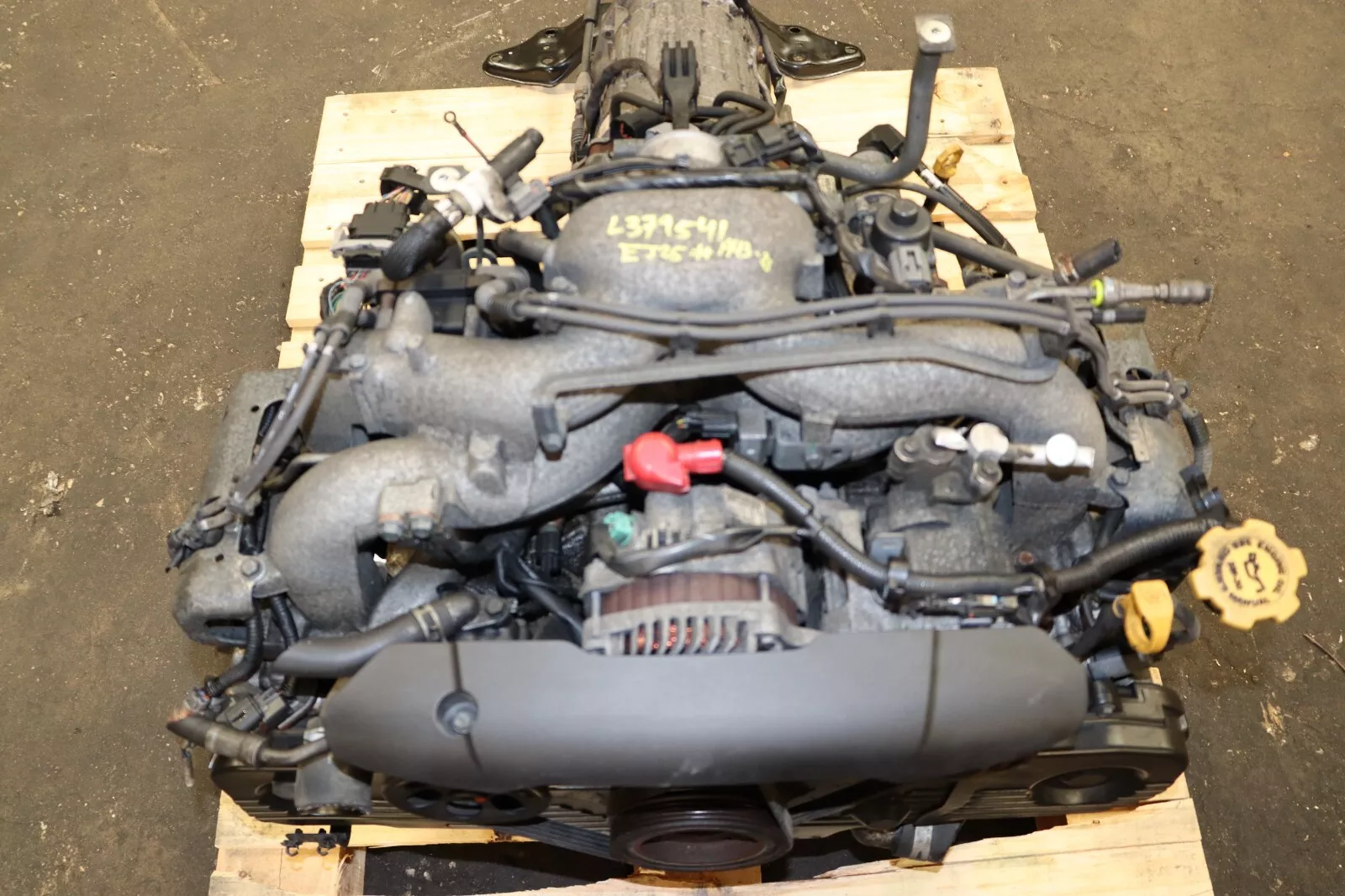 Subaru EJ25 2.5L Boxer-4 Engine