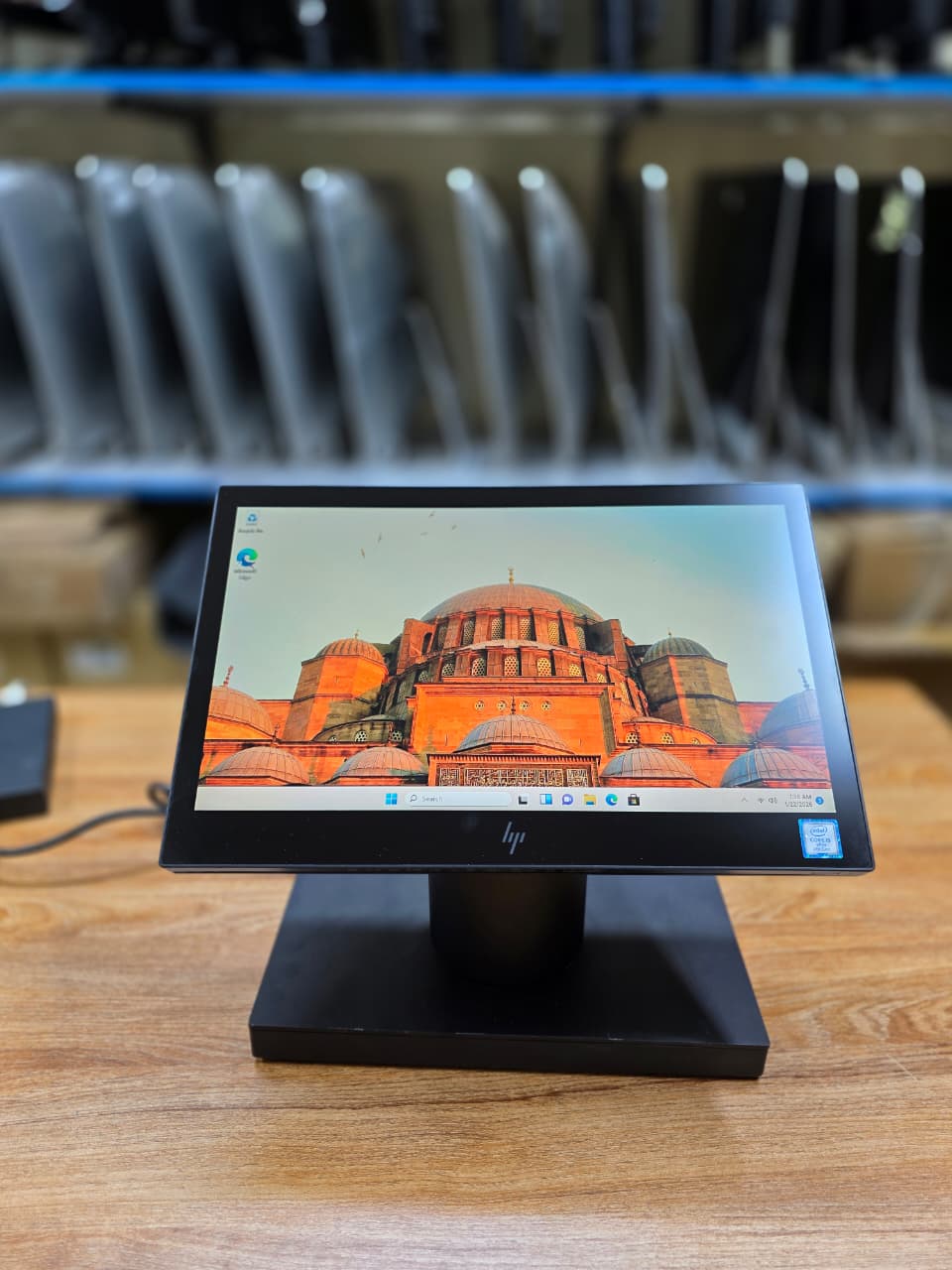HP Engage 145 AIO POS Machine - i5/16GB/512GB
