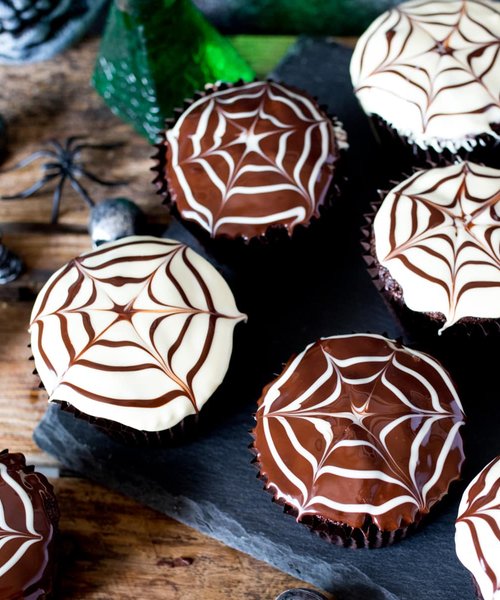 Halloween Spider Web Chocolate Cupcakes