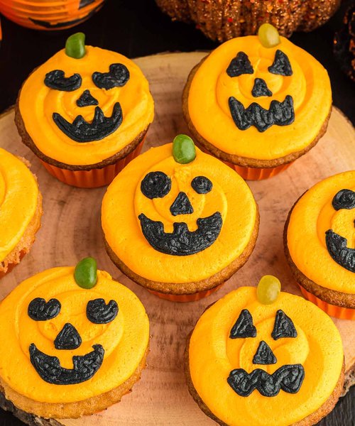 Jack-O-Lantern Pumpkin Cupcakes