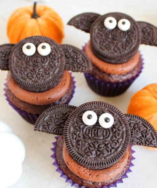 Bat Cupcakes