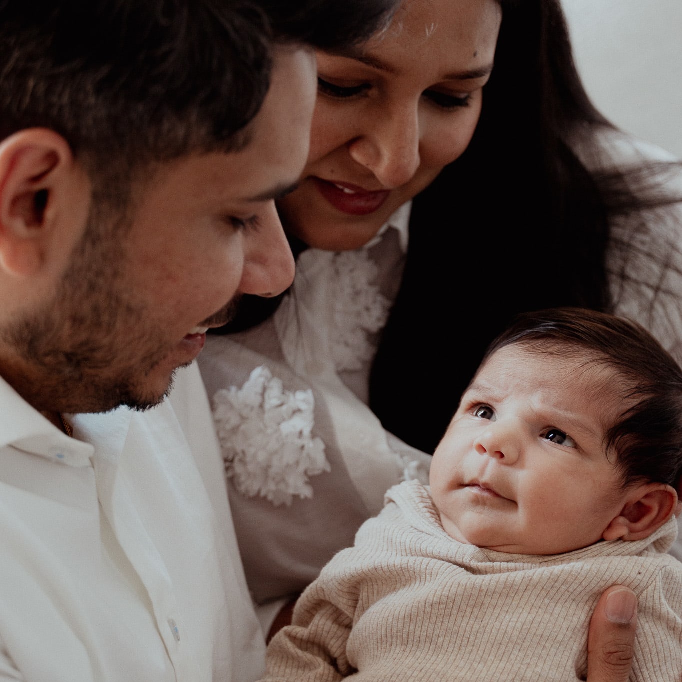 Lifestyle Newborn Session in Laval