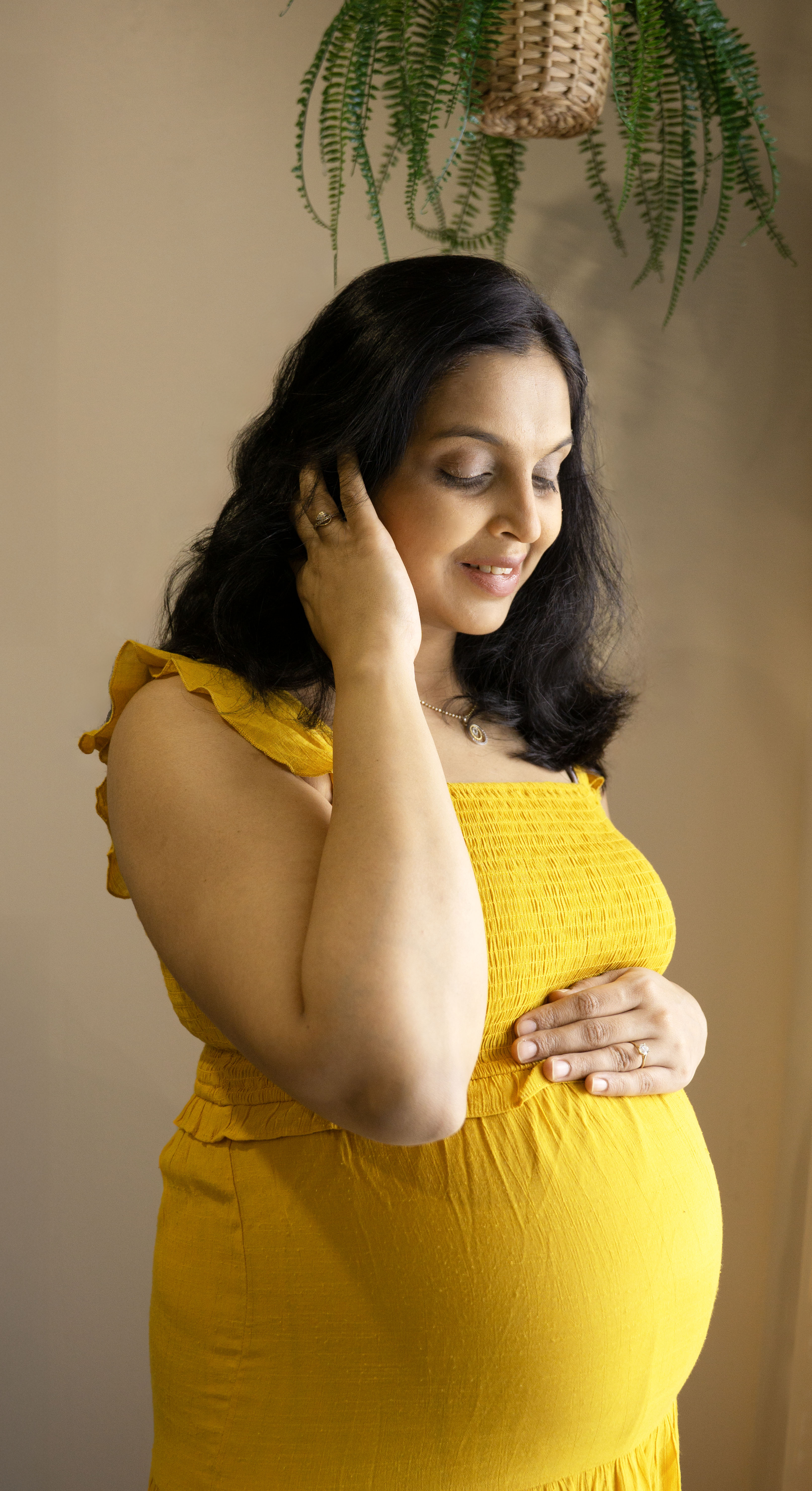 Maternity portrait in Laval