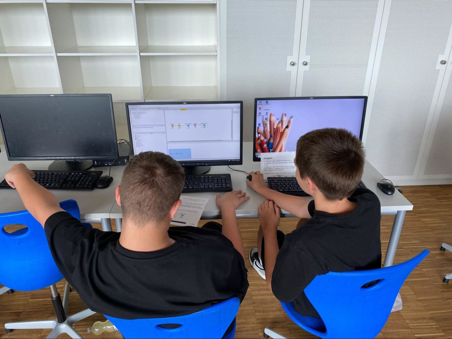8-team3-at-work-teens-crunch-data.jpg