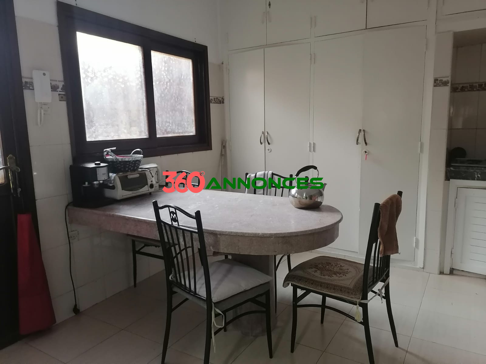 une villa a louer de 3 chambres , 3 salons, 3 salles de bain à Agdal - photo 16
