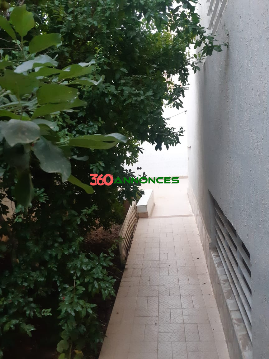 Villa de 322 m² à Vendre – Route d’Imouzzer, Fès 🏡 - photo 12