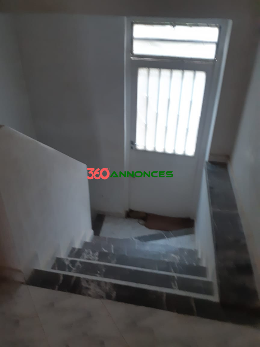 Villa de 322 m² à Vendre – Route d’Imouzzer, Fès 🏡 - photo 5
