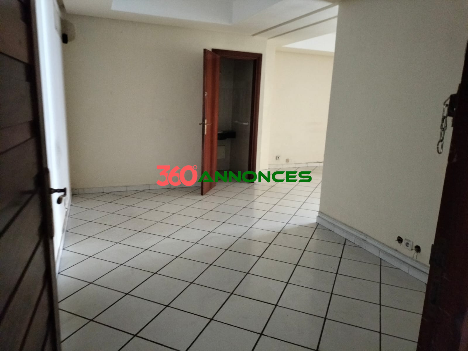 Bureau à louer à Agdal – Emplacement Parfait pour Professionnel - photo 4