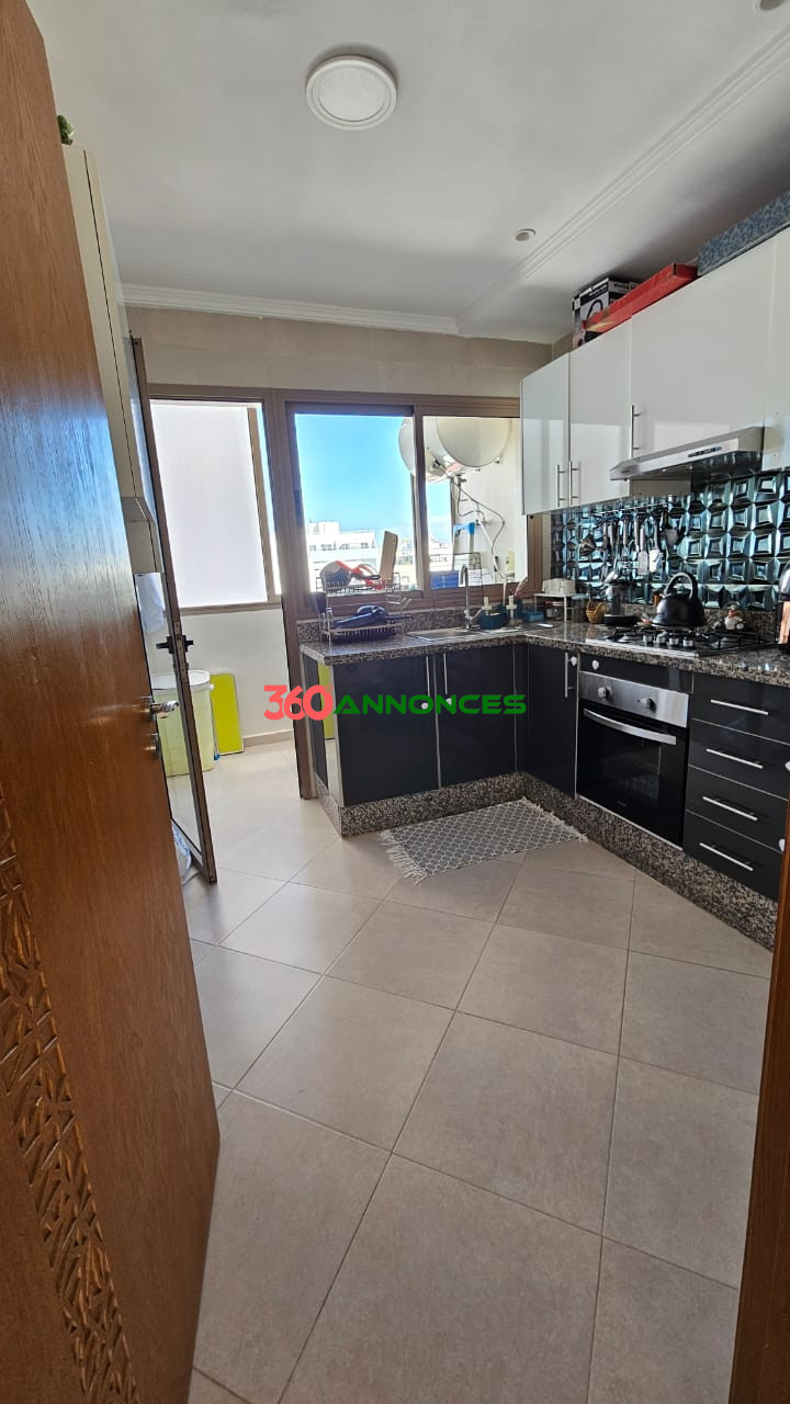 Charmant Appartement 74 m² avec Balcon 🌅 et Ascenseur 🛗 – Quartier Prisé - photo 3