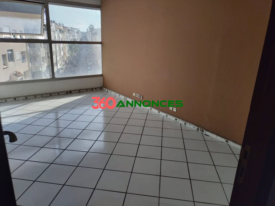 🏙️ Bureau Spacieux à Agdal à Louer - Confort et Accessibilité 🚗 - photo 2