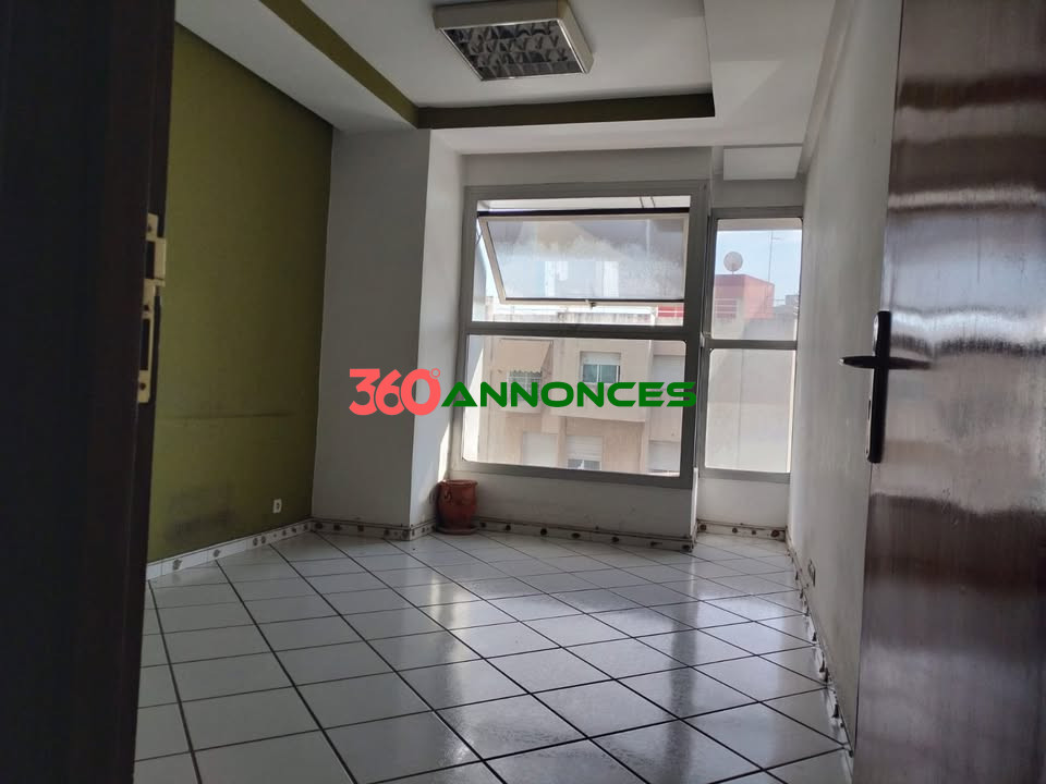 🏙️ Bureau Spacieux à Agdal à Louer - Confort et Accessibilité 🚗 - photo 3