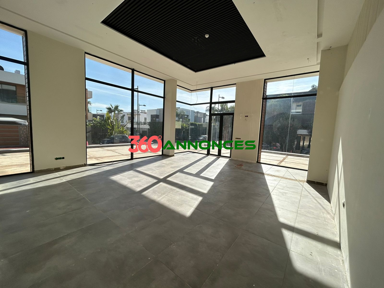 Magasin à Louer à Hay Riad - Votre Nouveau Point de Vente 🏢 - photo 2