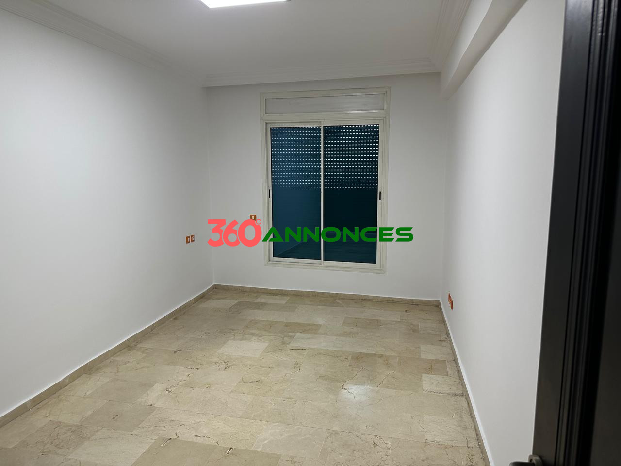 🏡 Appartement à louer – 195 m² avec garage et ascenseur à Hay Riad 🚗 - photo 11
