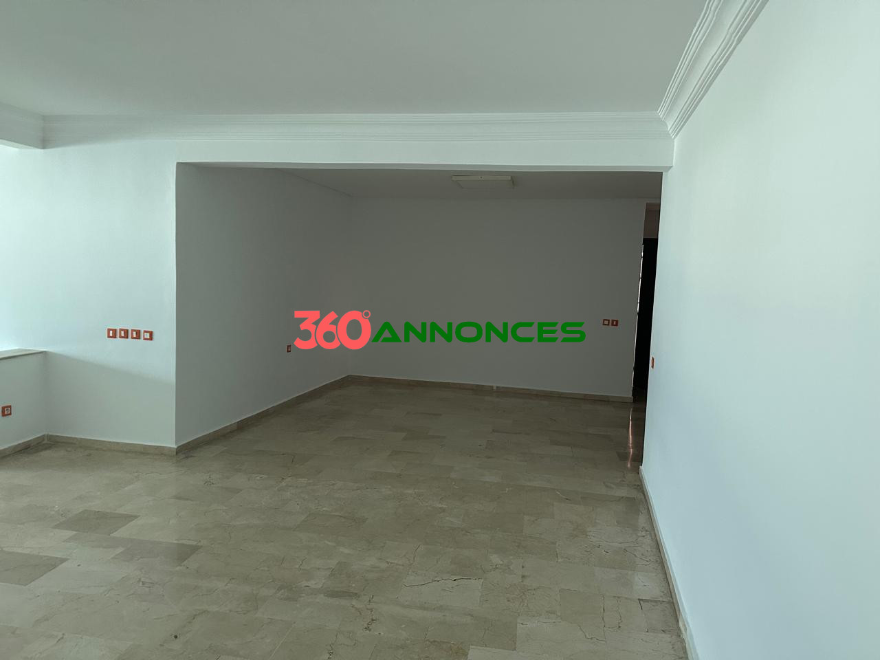🏡 Appartement à louer – 195 m² avec garage et ascenseur à Hay Riad 🚗 - photo 15