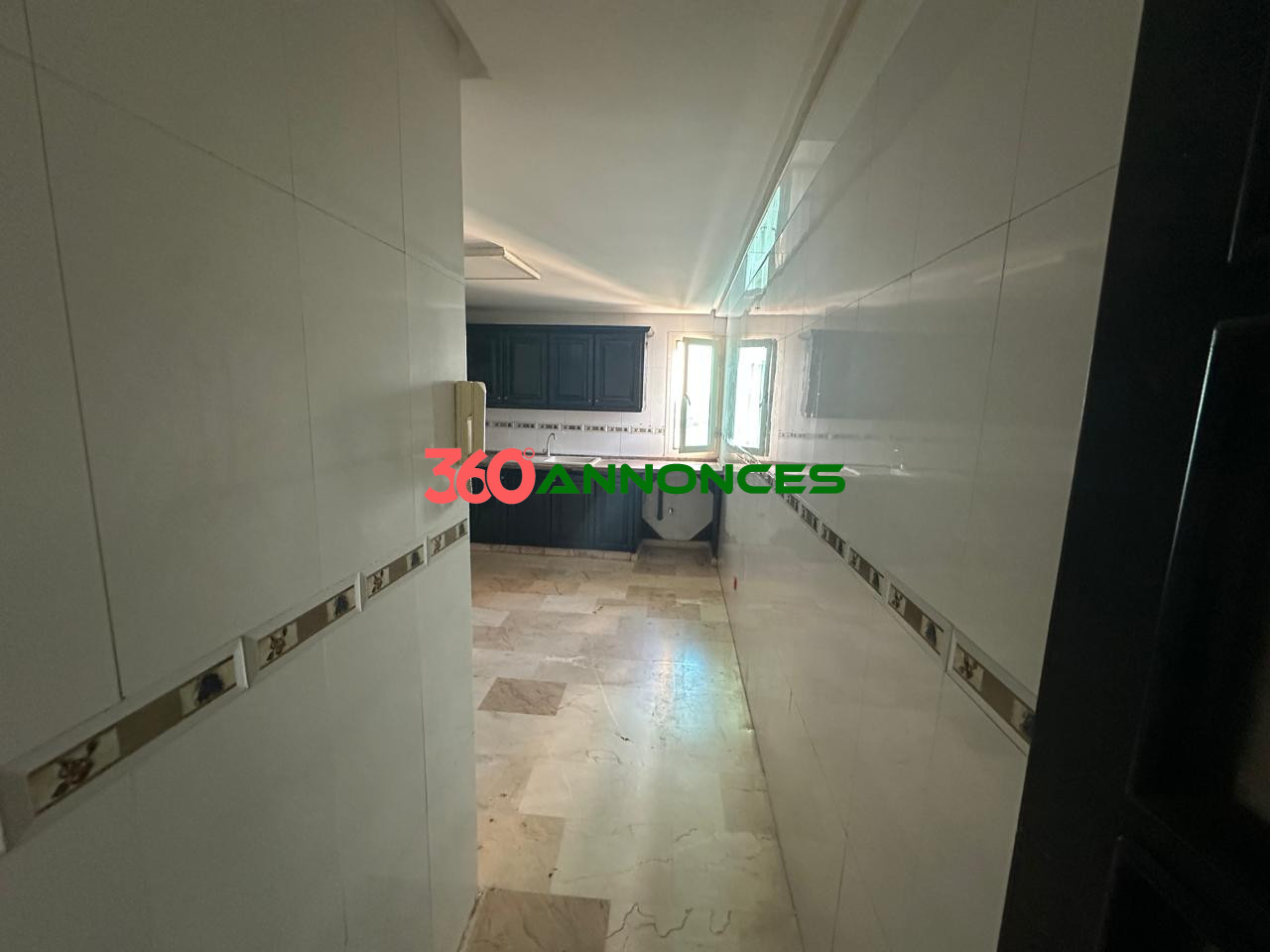 🏡 Appartement à louer – 195 m² avec garage et ascenseur à Hay Riad 🚗 - photo 3