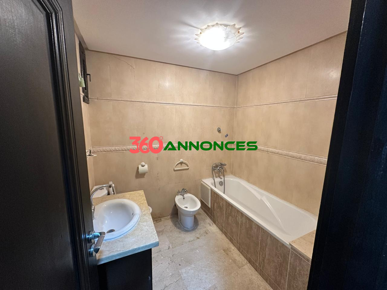 🏡 Appartement à louer – 195 m² avec garage et ascenseur à Hay Riad 🚗 - photo 6