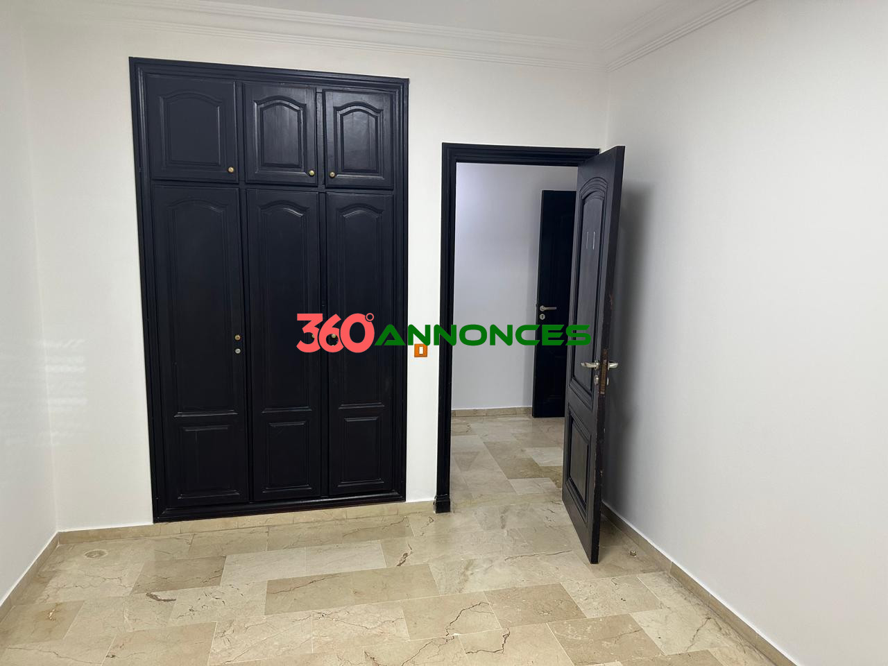 🏡 Appartement à louer – 195 m² avec garage et ascenseur à Hay Riad 🚗 - photo 9