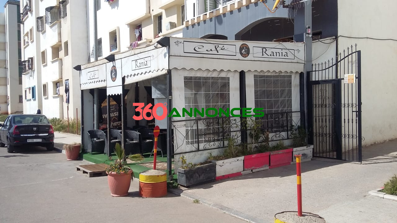 Un café entièrement équipé à vendre, idéalement: — photo 3