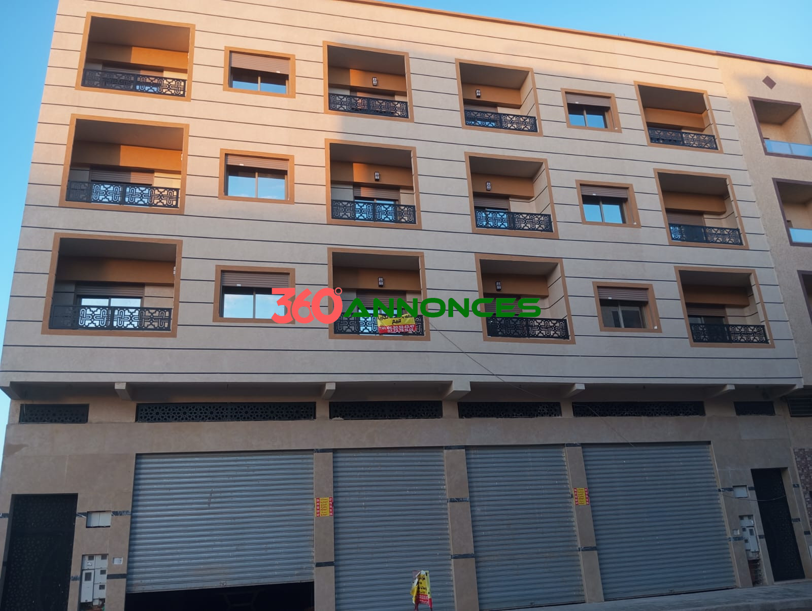 Deux Magasins et Appartements à Casablanca à Vendre — photo 2