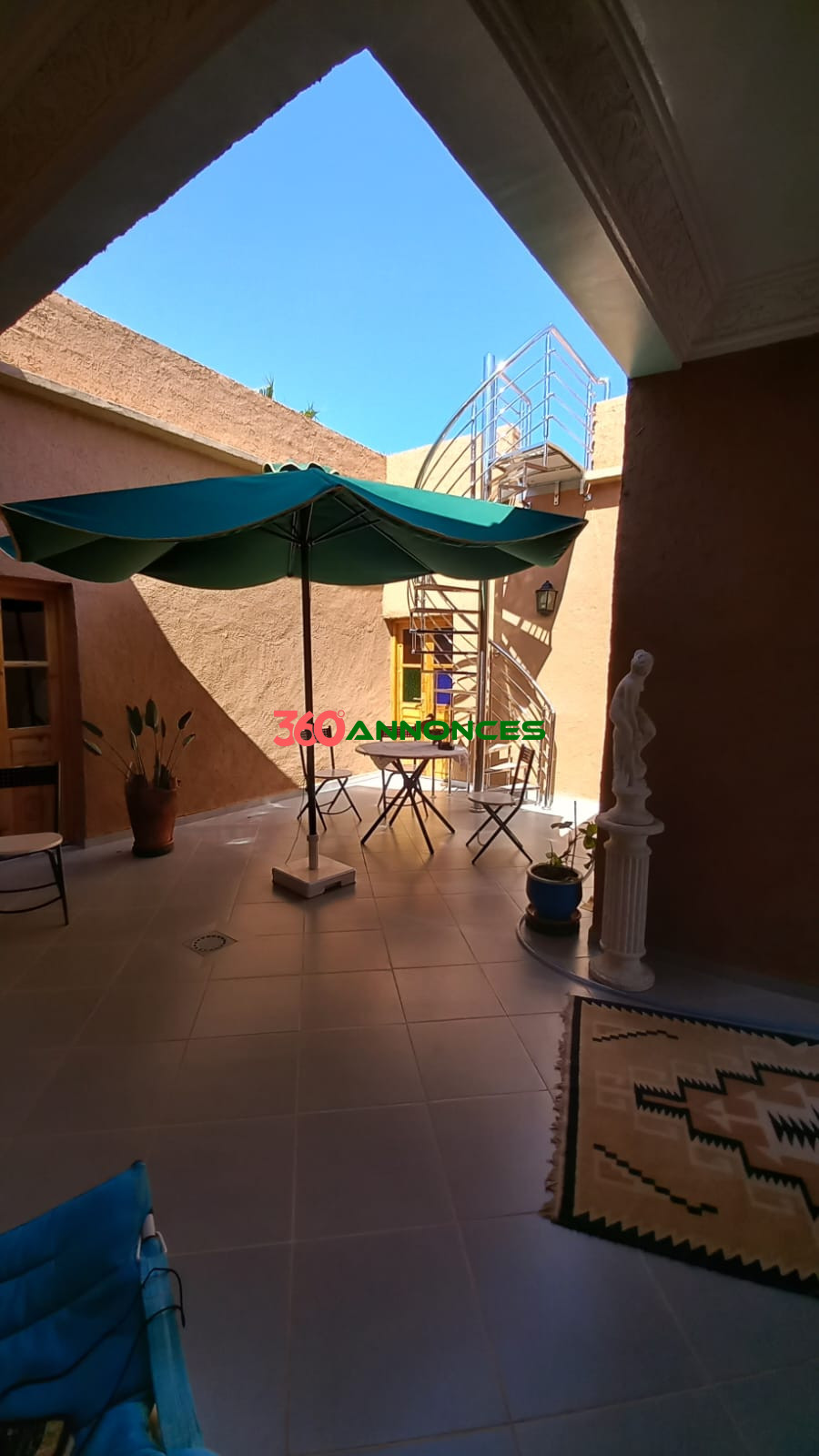 🏜️ Villa d'Exception de 2000 m² à Vendre - photo 20