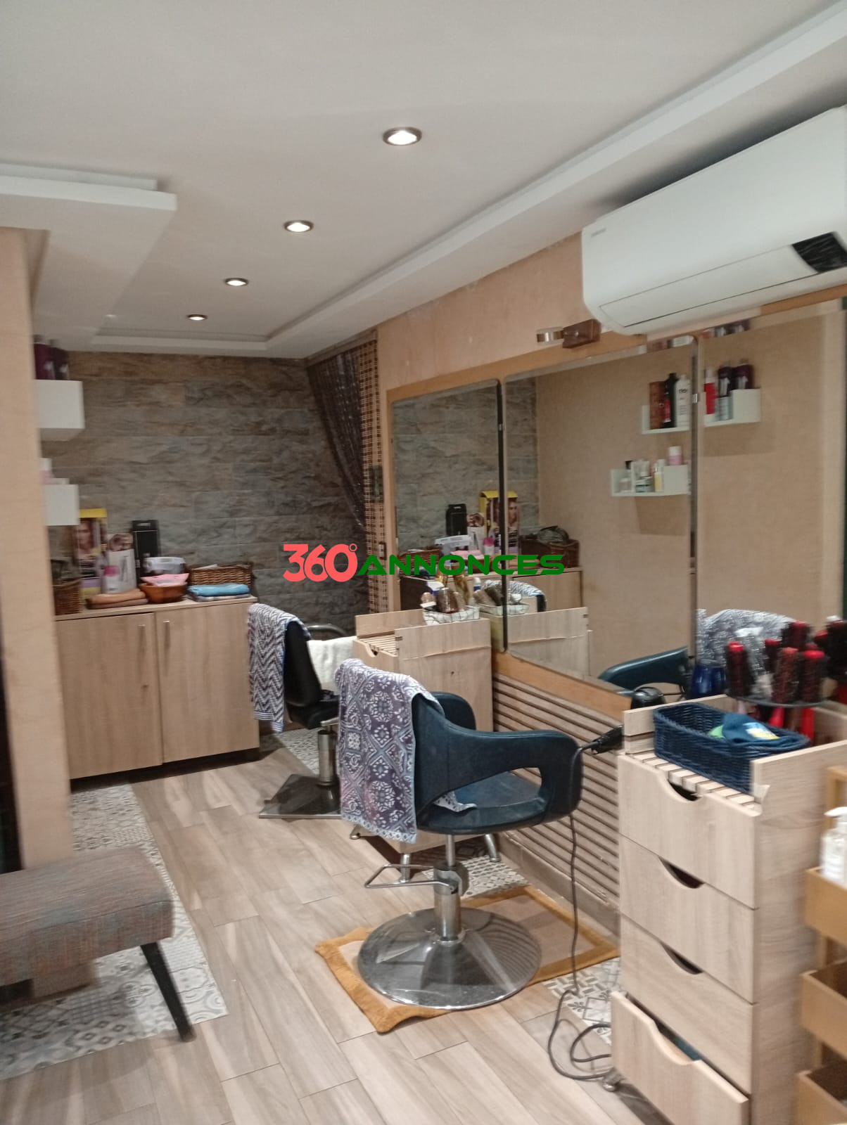 Salon de coiffure avec hammam beldi et spa à vendre à Meknès – Hamria Ville Nouvelle à 1 100 000 DH - photo 3