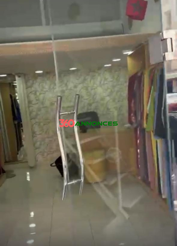 Local Commercial à Vendre & à Louer – Temara, Rabat - Vente : 120 000 MAD - Loyer : 1200 MAD/mois - photo 6