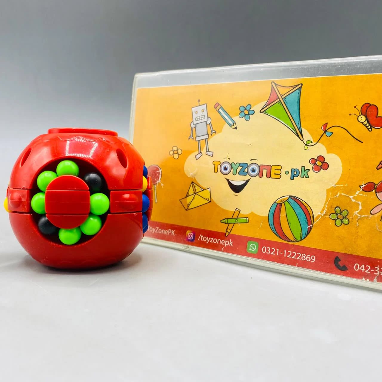 handheld 3D brain-teaser and fidget toy 3