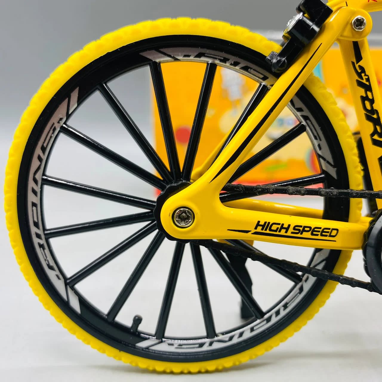Mini Alloy Road Racing Bicycle Model – Die-Cast Collectible Bicycle Toy with Rotating Wheels | Desktop Display & Gift 7