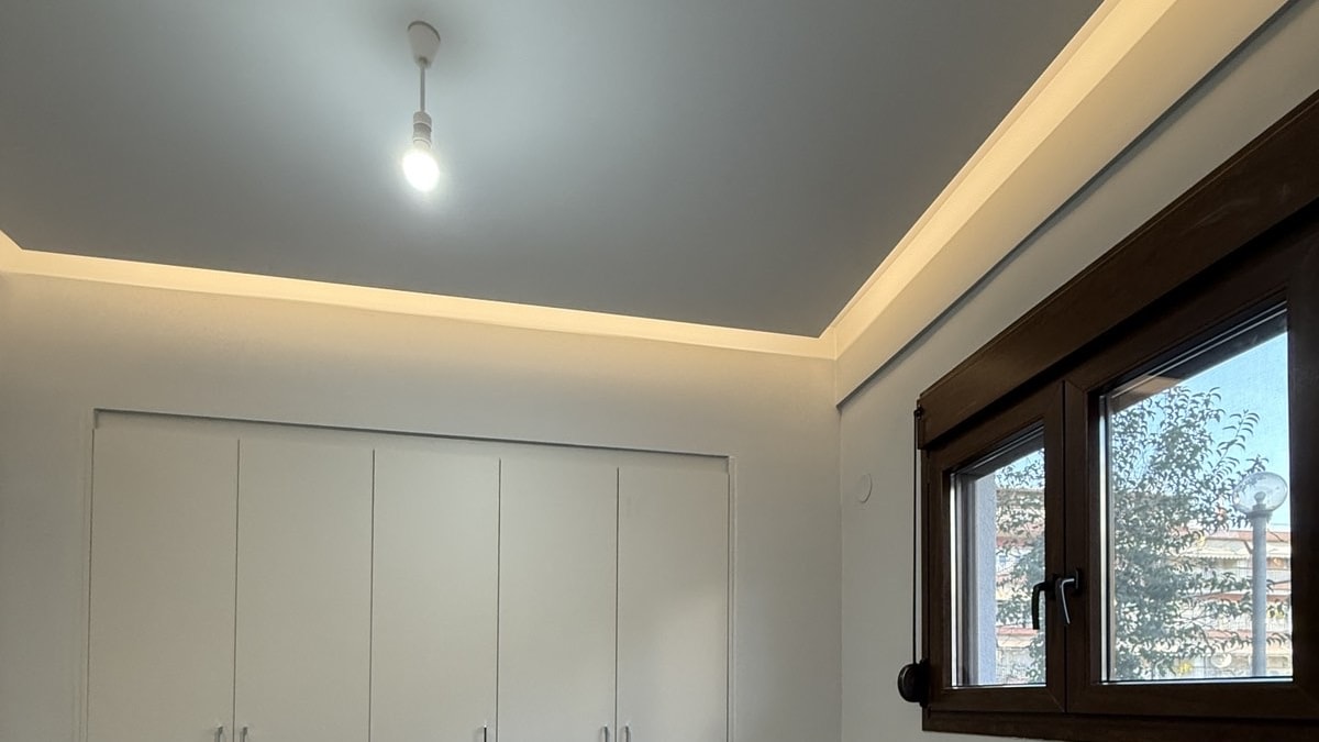 Papantoniou Reverse Duplex Apartment