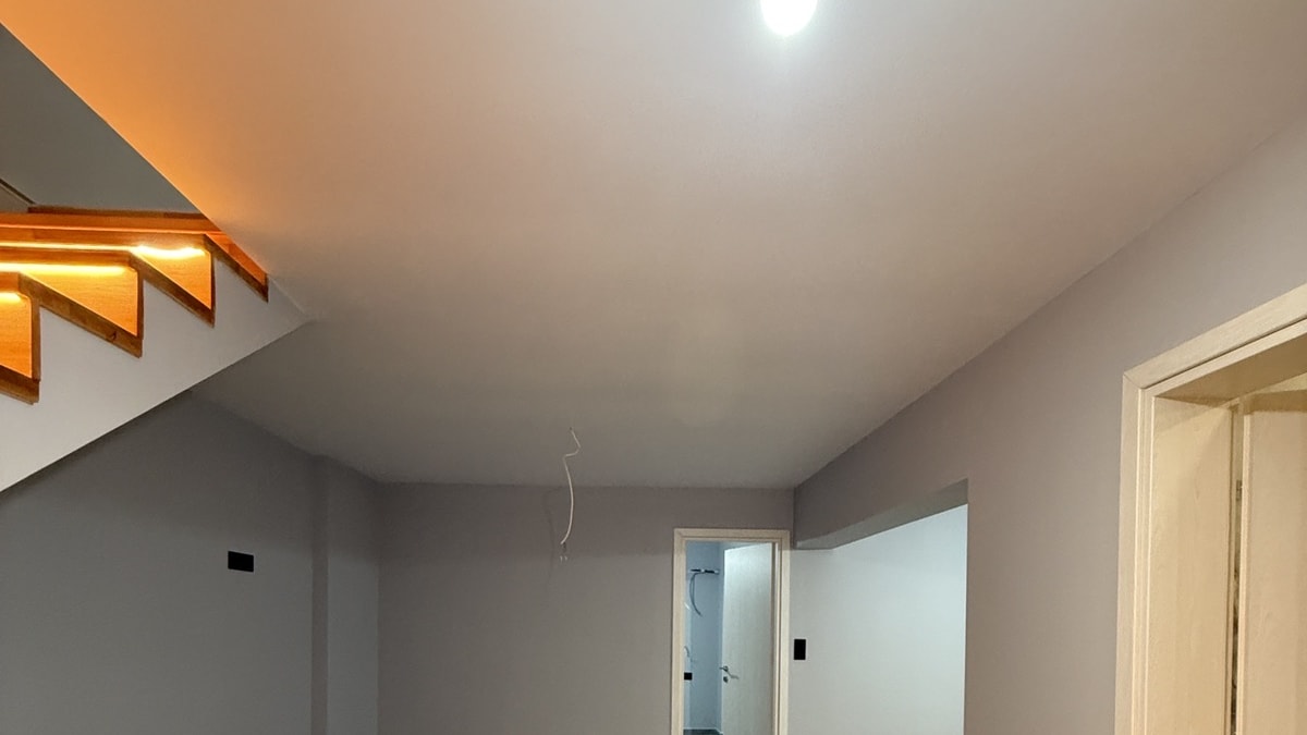 Papantoniou Reverse Duplex Apartment