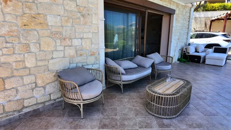 Villa with Garden and Pool