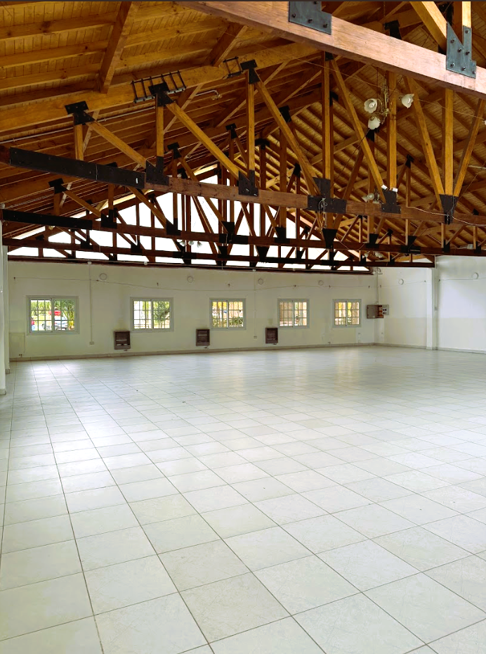 interior amplio salon 3