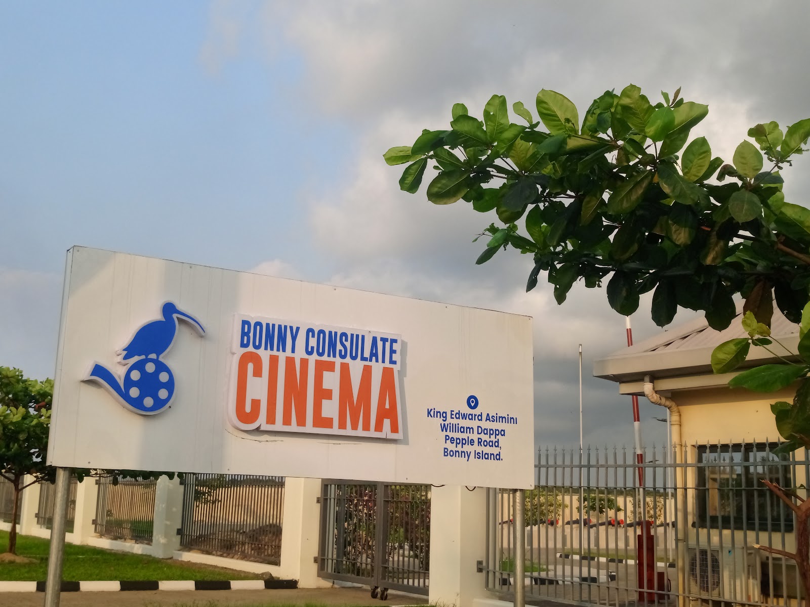 BONNY CONSULATE CINEMA