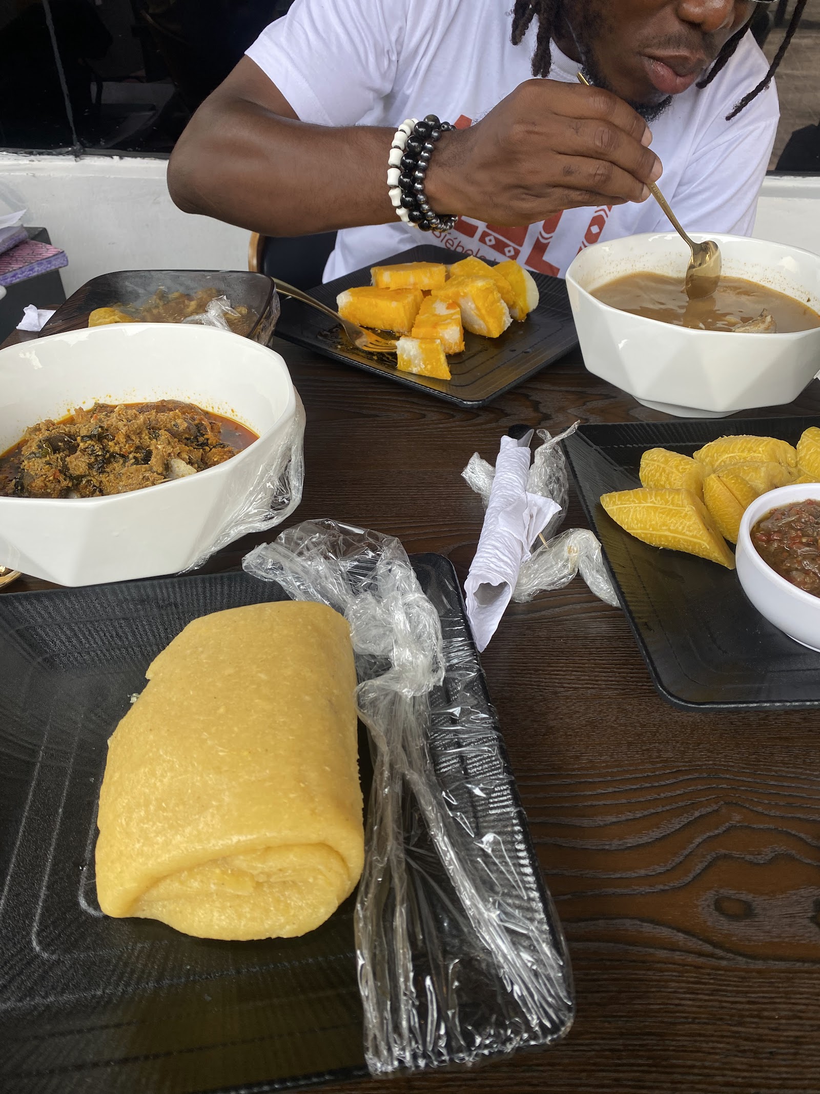 Alali Lounge & Restaurant