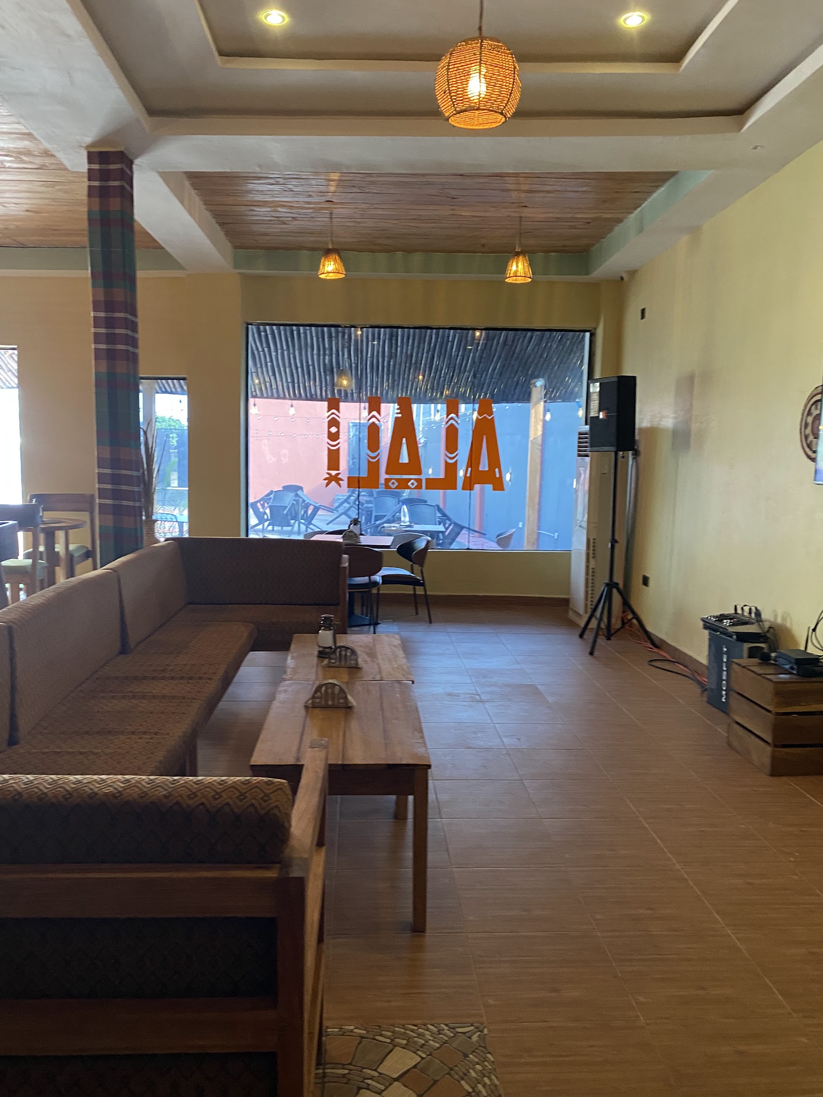 Alali Lounge & Restaurant