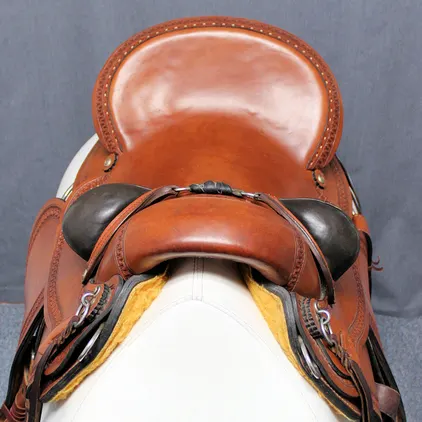 Saddle