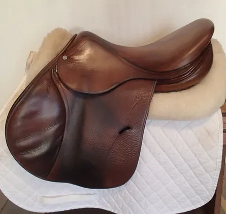 dressage saddle