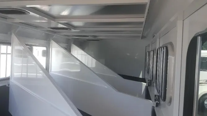 2021 Trails West ADVENTURE 4 Horse Trailer