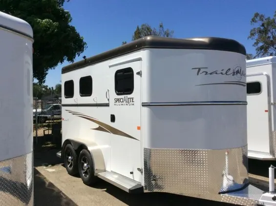 2021 Trails West Manufacturing Classic 2 Horse Trailer