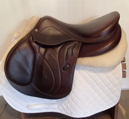 17.5″ Devoucoux Biarritz Lab Saddle 2019 2A