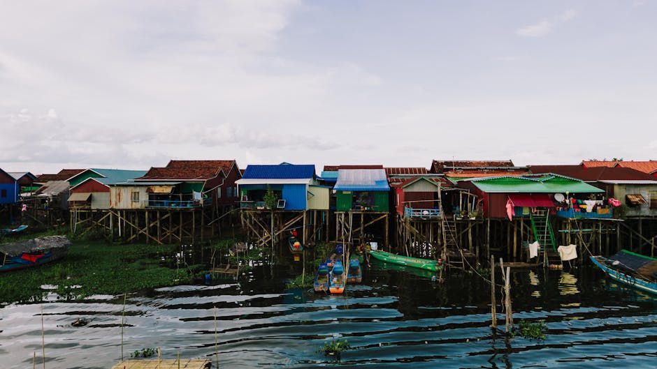 Stilted houses and daily life in a Tonle Sap floating village
