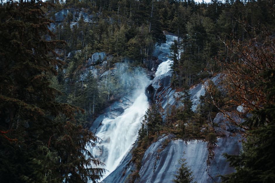 Shannon Falls dropping down a sheer granite cliff face beside the Sea to Sky Highway