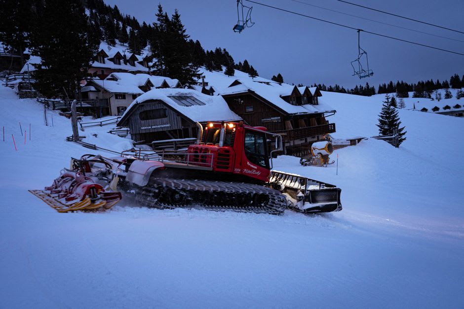 Wide groomed pistes threading through pine forest connecting the villages of Les Trois Vallées above Courchevel