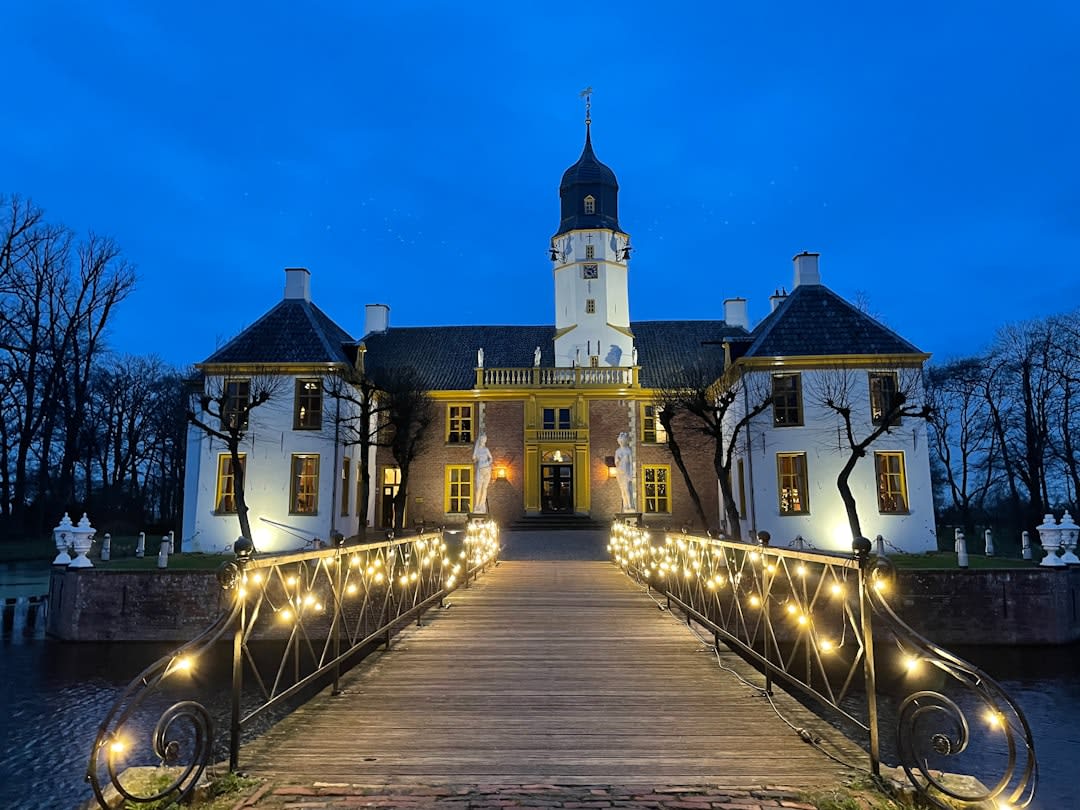 The Château de Vaux-le-Vicomte illuminated by thousands of candles during its evening visite aux chandelles