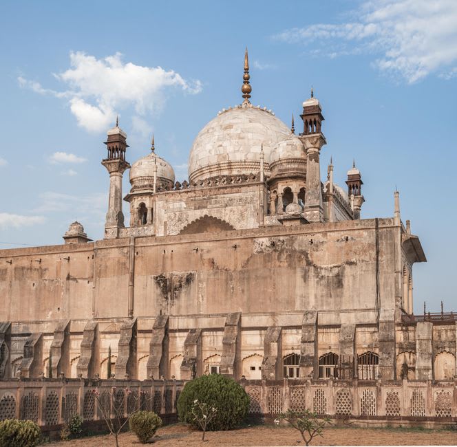 Bibi Ka Maqbara's marble lower section and plastered dome catching late sun