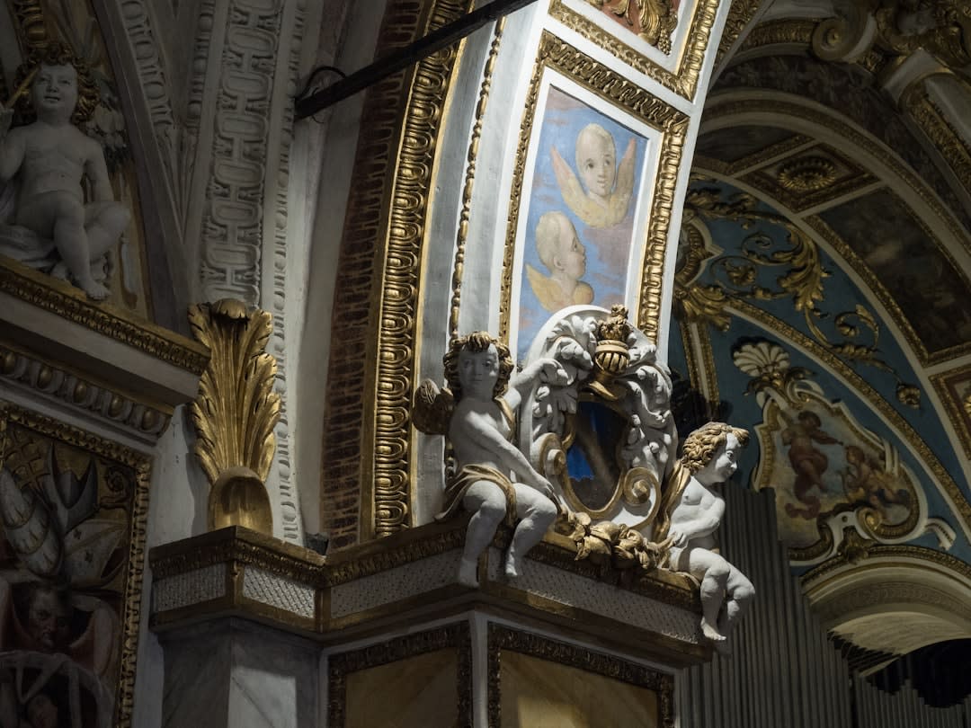 The narrow choir of the Basilica di San Francesco housing Piero della Francesca's fresco cycle