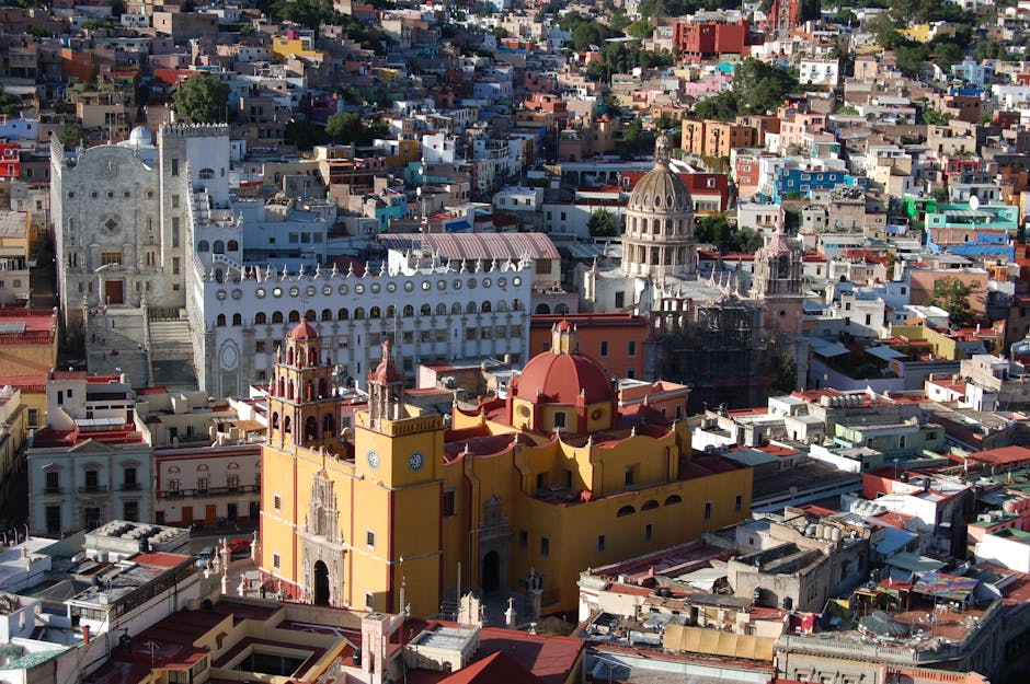 Colonial streets and plazas in the heart of Guanajuato