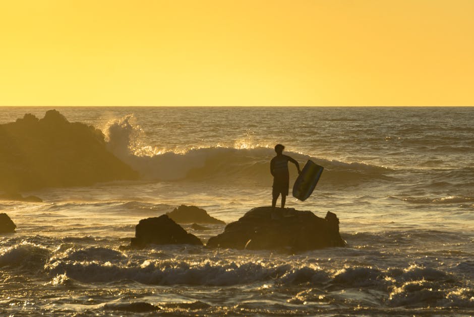 Waves breaking along the Oaxacan Pacific coast